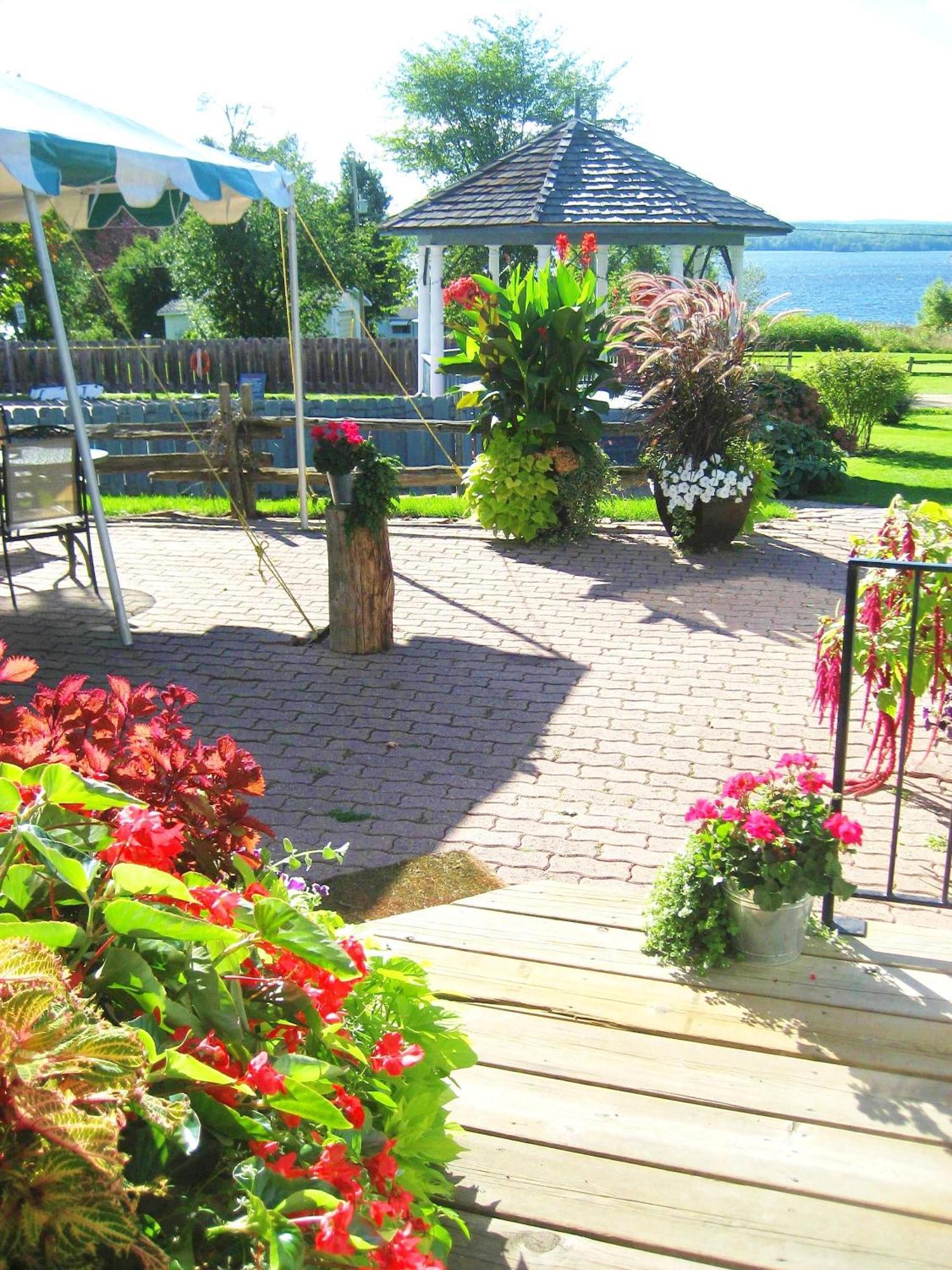Highlands Four Season Resort Calabogie Eksteriør bilde