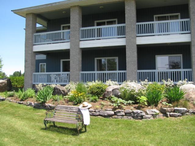 Highlands Four Season Resort Calabogie Eksteriør bilde